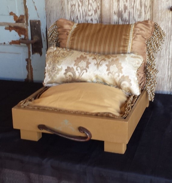 Items similar to Pet Bed on Etsy