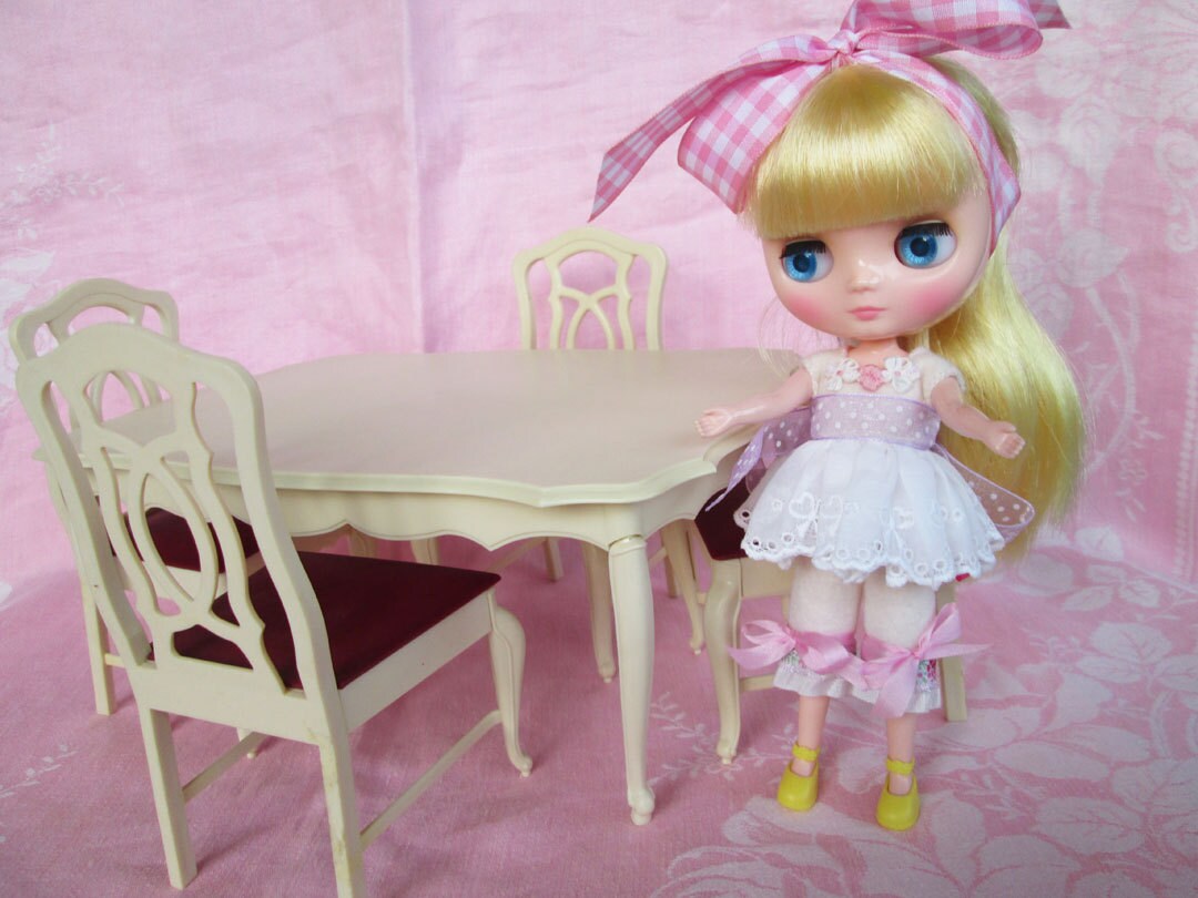 table doll