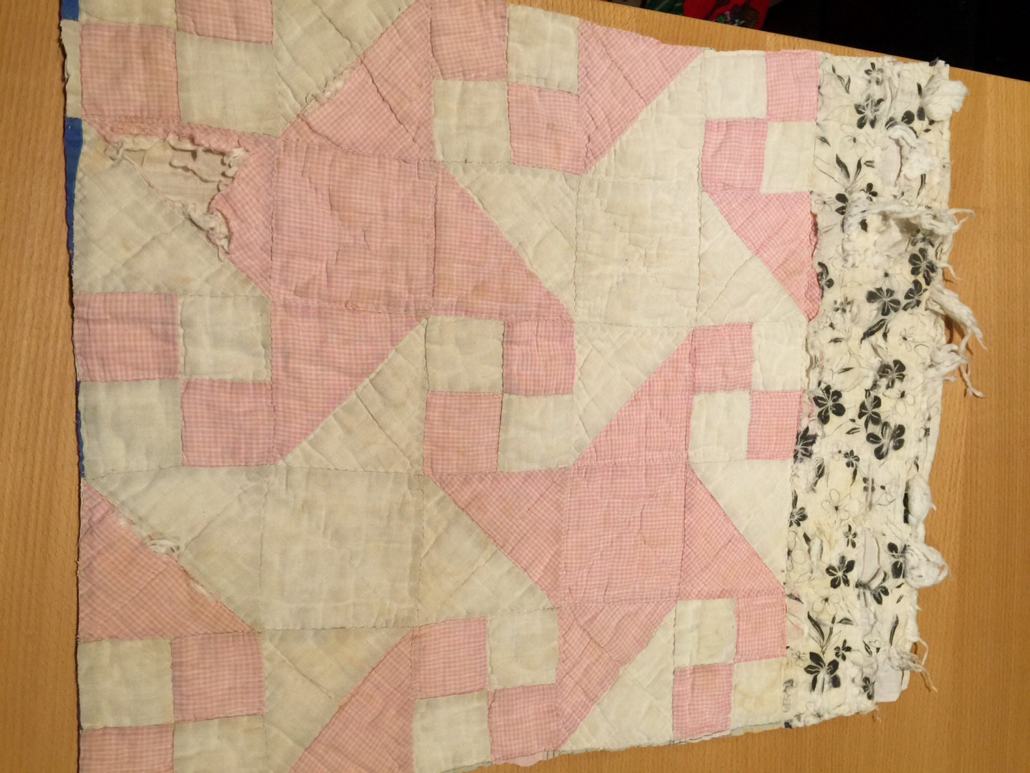 Vintage Water Wheel Pattern Cutter Quilt Piece