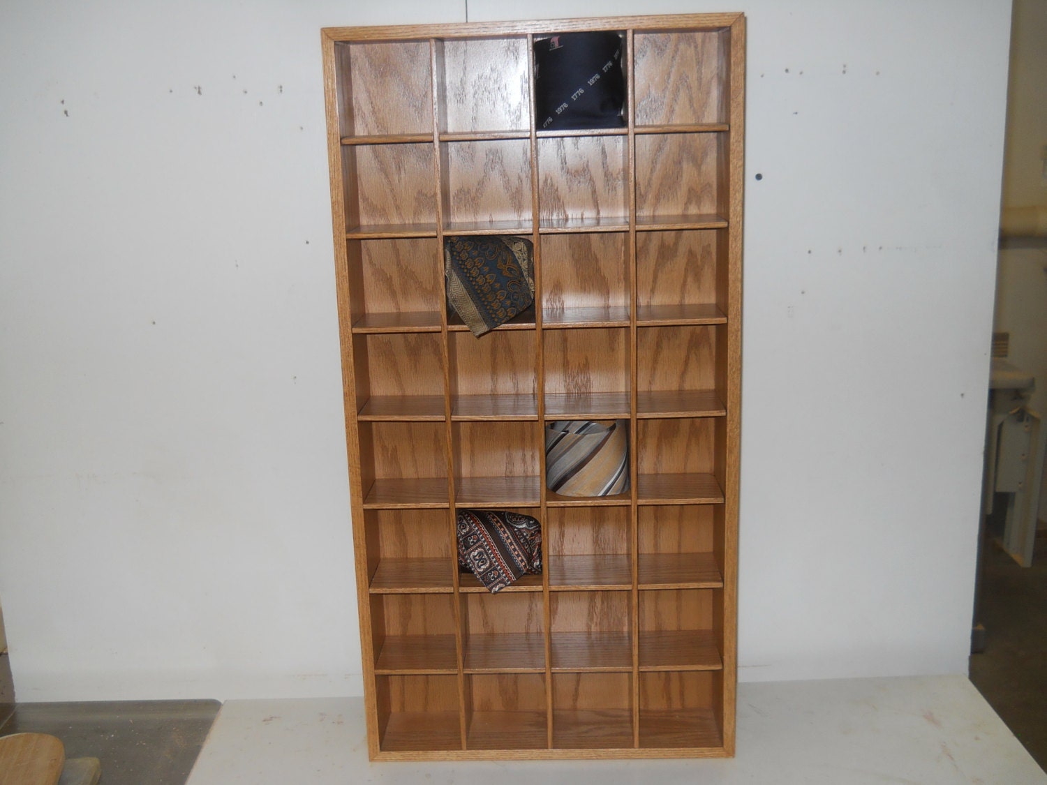 Tie rack Tie holder tie storage tie display T32