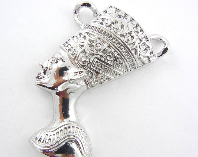 Silver-tone Double Link Nefertiti Pendant