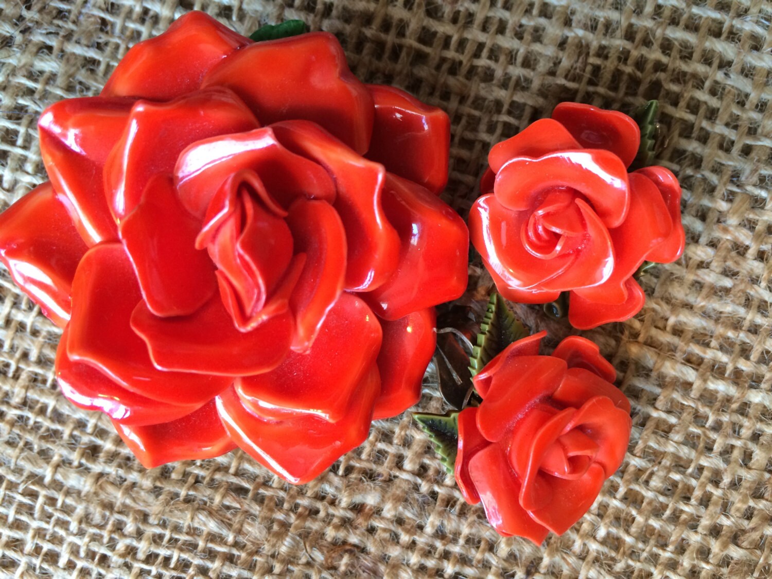 Red roses flower pin and earrings Send mom roses clip on