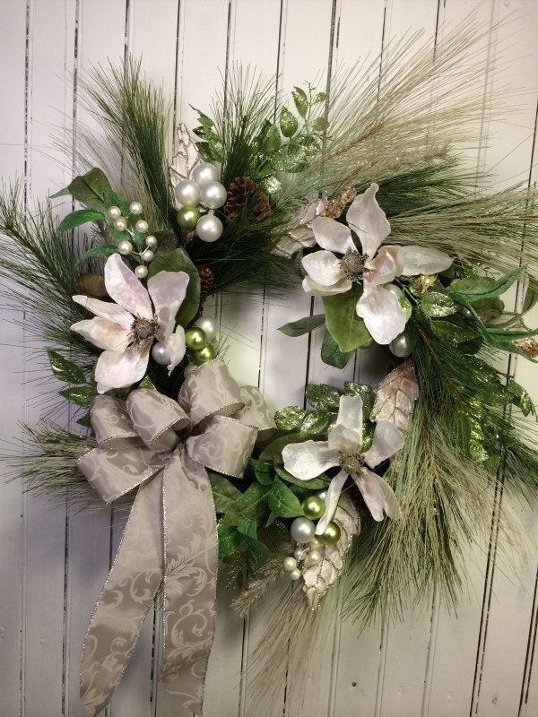 White Magnolia Christmas Wreath for Door, White Elegant Christmas Decor, Victorian Christmas Wreath for Door