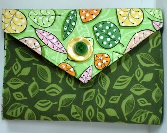 E-reader cover. Kindle Cover. Green. Leaves. One of a Kind.