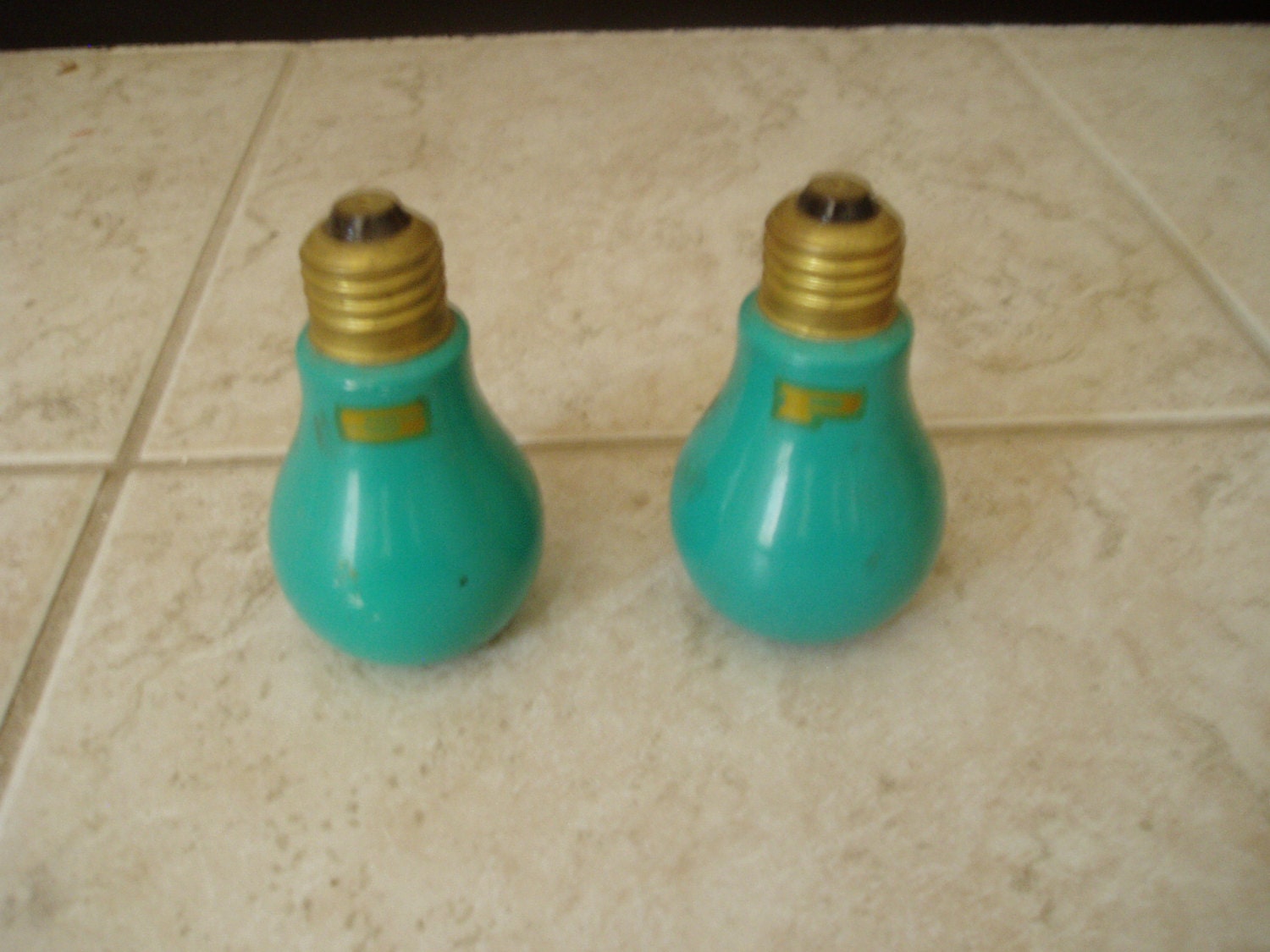 Vintage Green Light Bulb Salt and Pepper Shaker Haute Juice