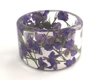 Size Medium Purple Resin Bangle. Sophisticated Bracelet with Pressed Flowers. Purple Larkspur Engraved Gift. Personalized.