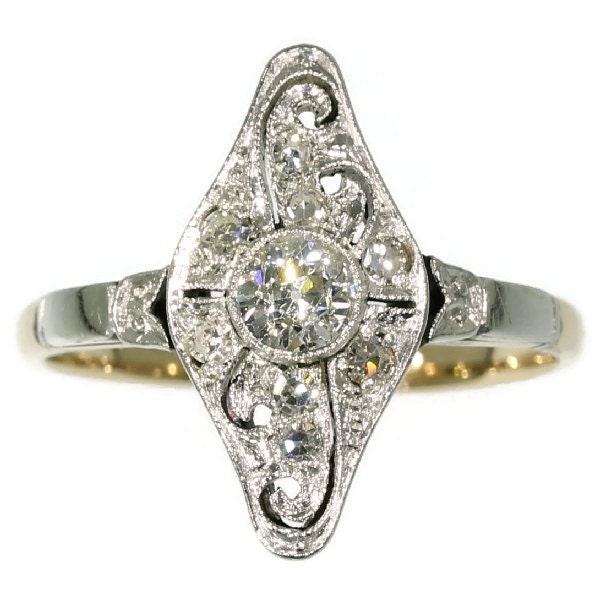 Art Deco diamond engagement ring yellow gold 1920's