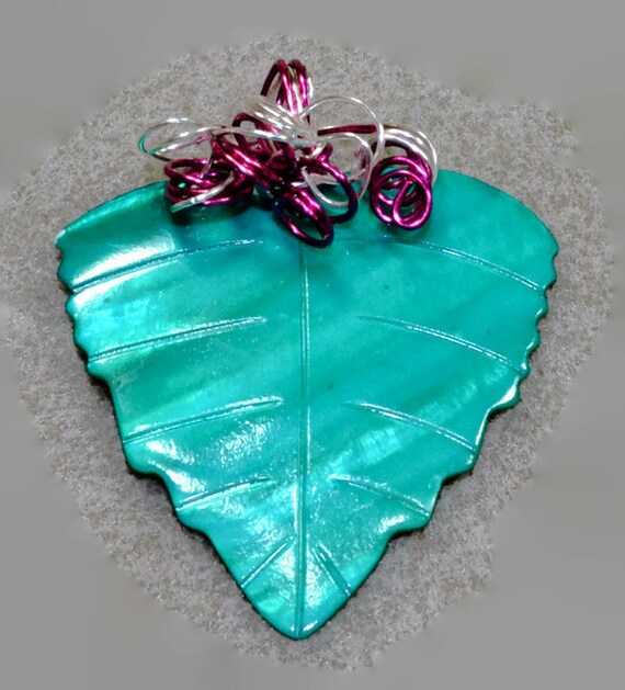 Green Metal Wire Wrapped leaf by LoveLeighLadyDesigns on Etsy