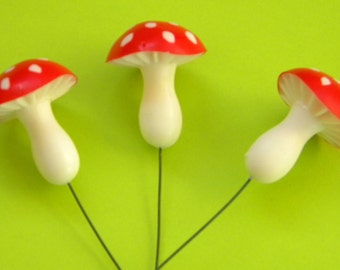 Fairy Furnature Toadstool or Mushrooms Fairy Garden/ Faerie/ Knome/ Pixie/ Miniature/ Dollhouse Decor