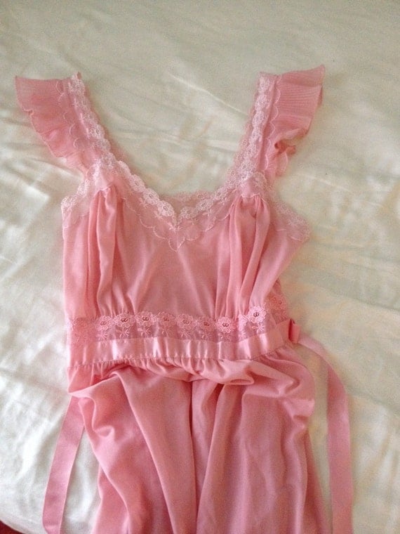 Vintage pink long flowy nightgown