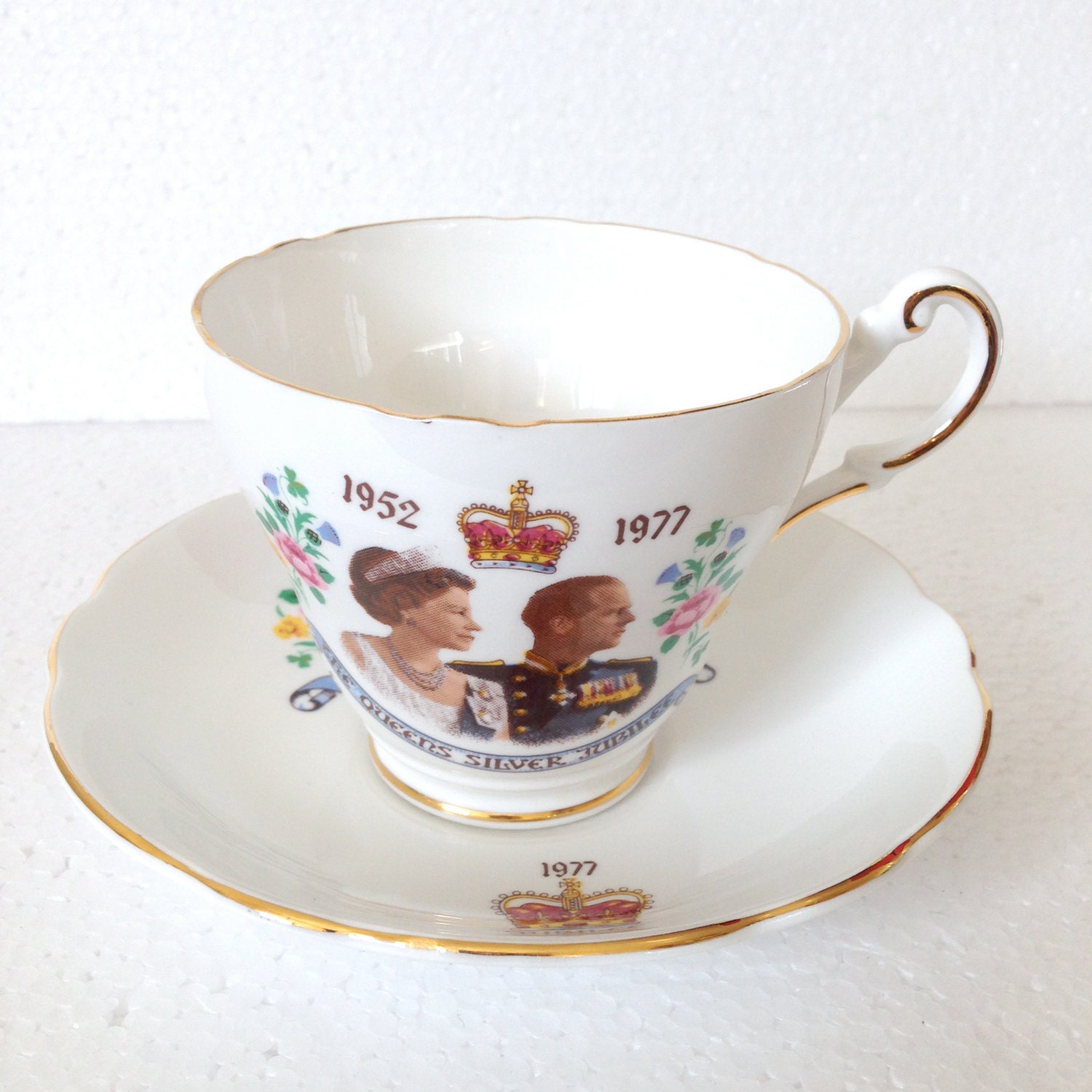 Silver Jubilee 1952 1977 Queen Elizabeth II Vintage Tea cup