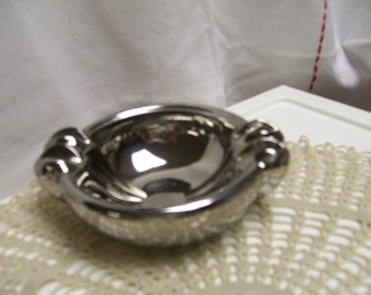 Chrome Ashtray Mid Century Modern Art Decorative Design Ash Tray Circa 1950s Home Decor Barware Ashtray Tobacciana