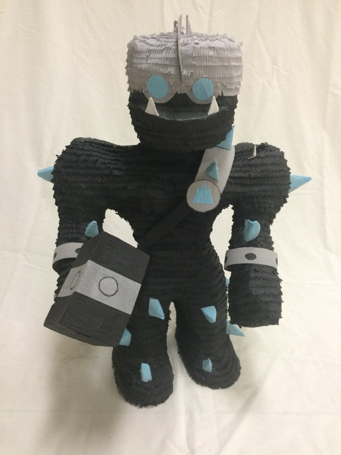 skylanders pinata figure