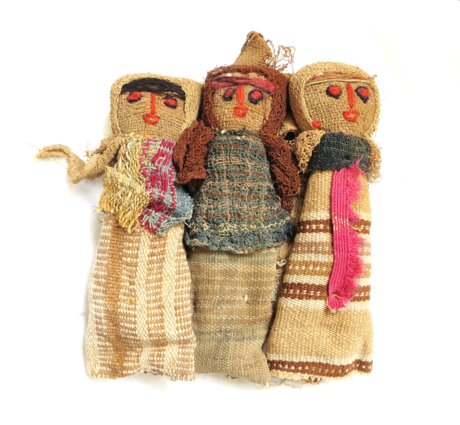 3 PeRuViAN dolls chancay textile burial dolls pre columbian