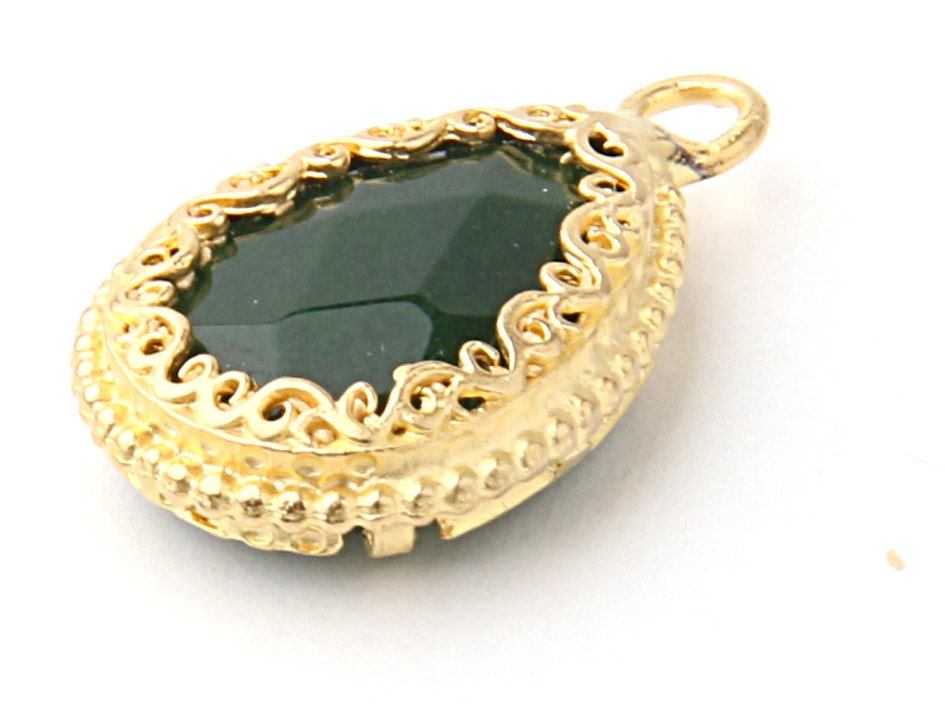 Emerald Green Jade Stone Pendant with Curly Bezel Set Gold