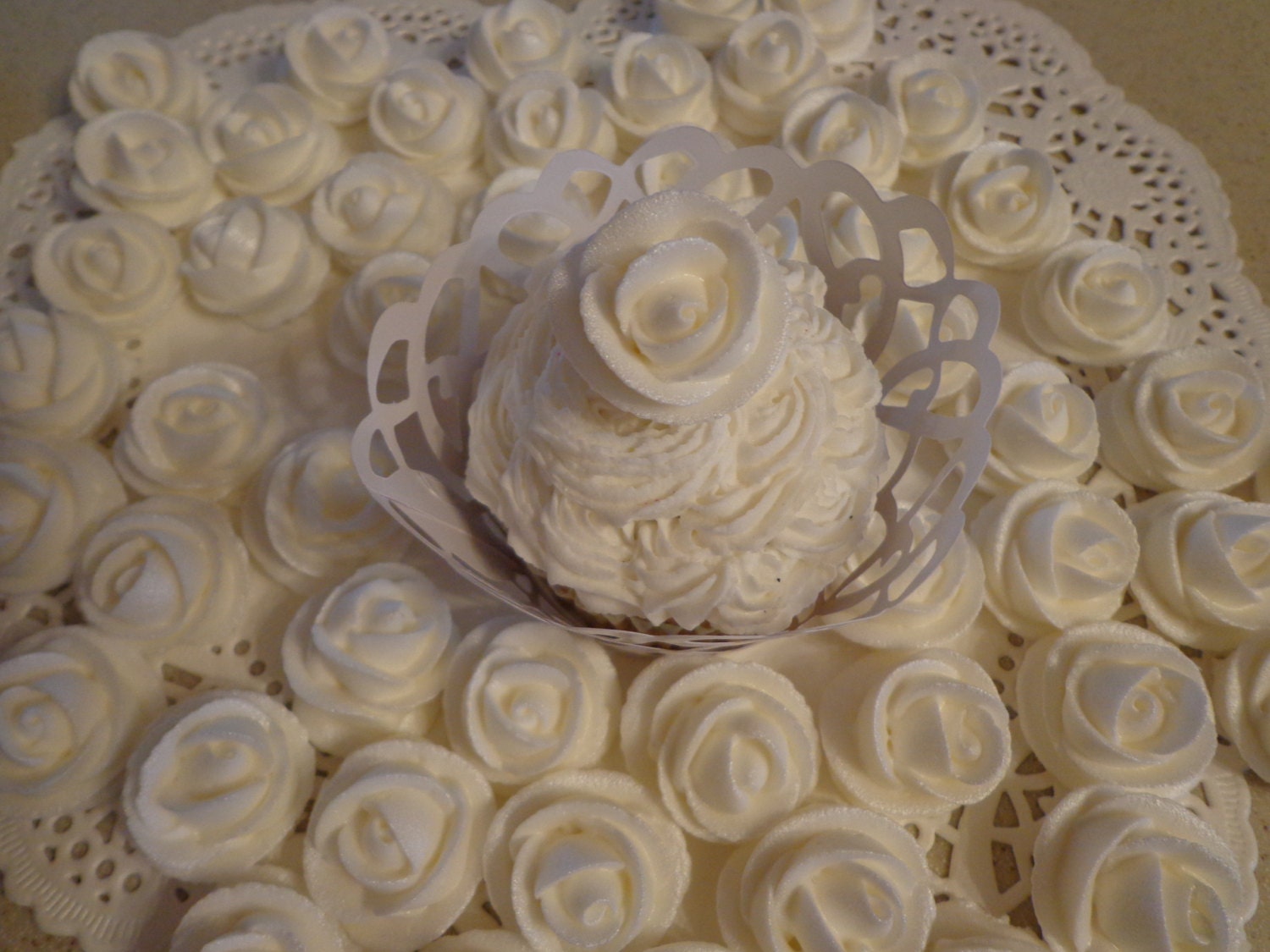 24 White Royal Icing Roses Edible For Cakes Weddings