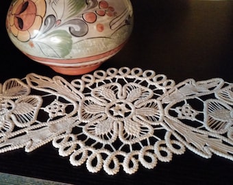 Point Lace Romanian Style Crochet Doily Tan Floral Pattern