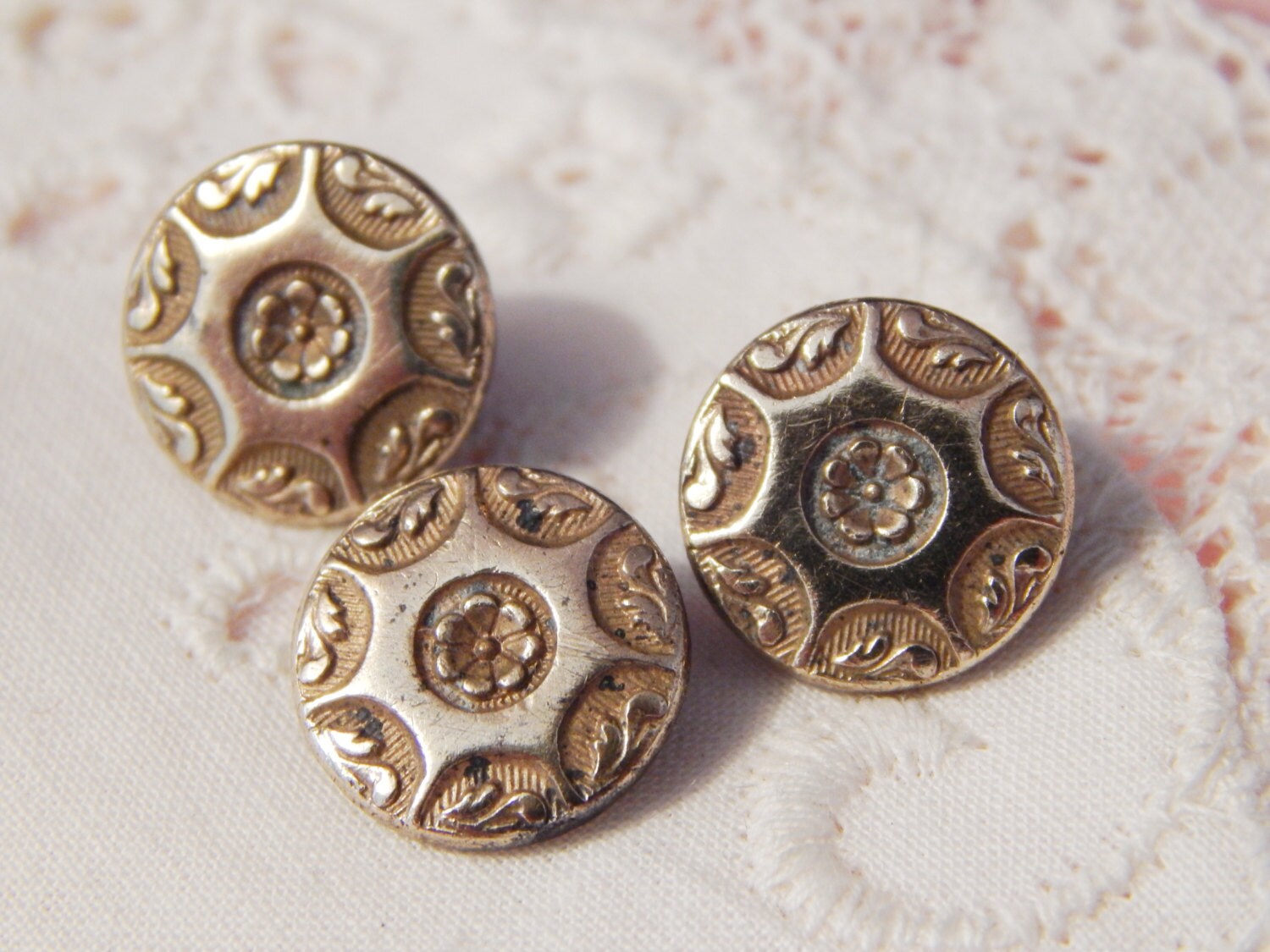 Antique Brass Waistcoat or Vest Buttons 3 by Lindasbuttons