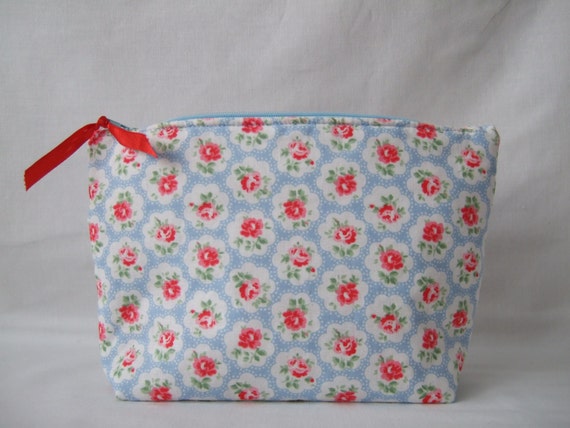 Handmade Cath Kidston make up bag by ZetaCreations on Etsy