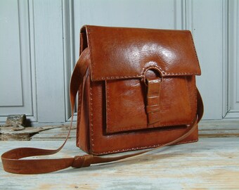 French vintage rustic leather satchel purse / shoulder bag Hand crafted. Ipad E-reader. Bohemian chic. Shabby. French Country