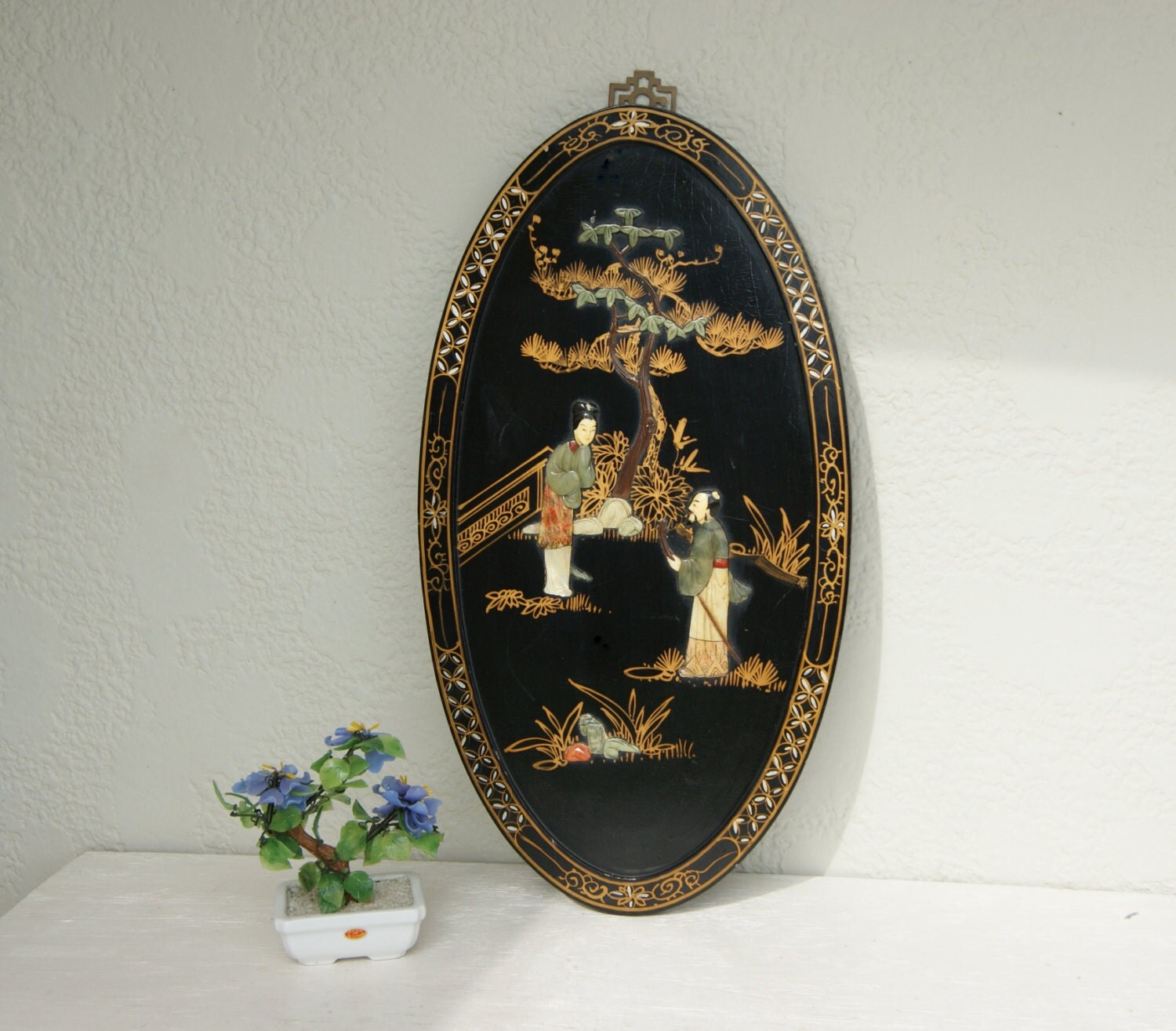 Vintage Oval BLACK LACQUER & Mother of Pearl Asian Art Panel.