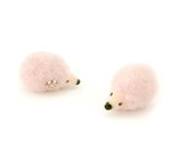 Pink hedgehog brooch, Needle felt tiny hedgehog, Animal brooch, Wool felt hedgehog, Mother's day gift, Hedgehog jewelry, MADE TO ORDER