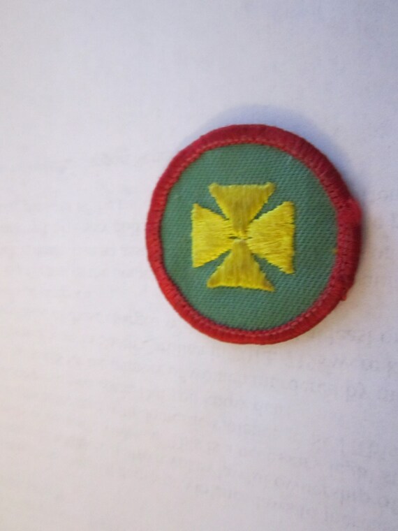 Junior Girl Scout Badge 1st Aid circa 1980's by AllThingsGirlScout