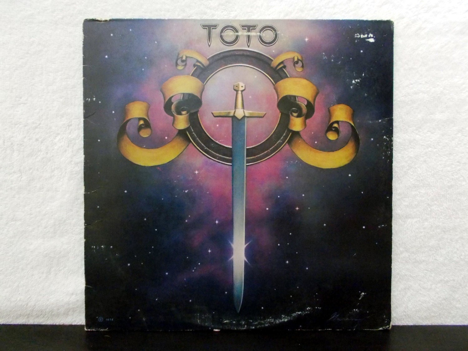 Toto 1978 Debut album. Vintage vinyl LP 33. Hold by AbqArtistry