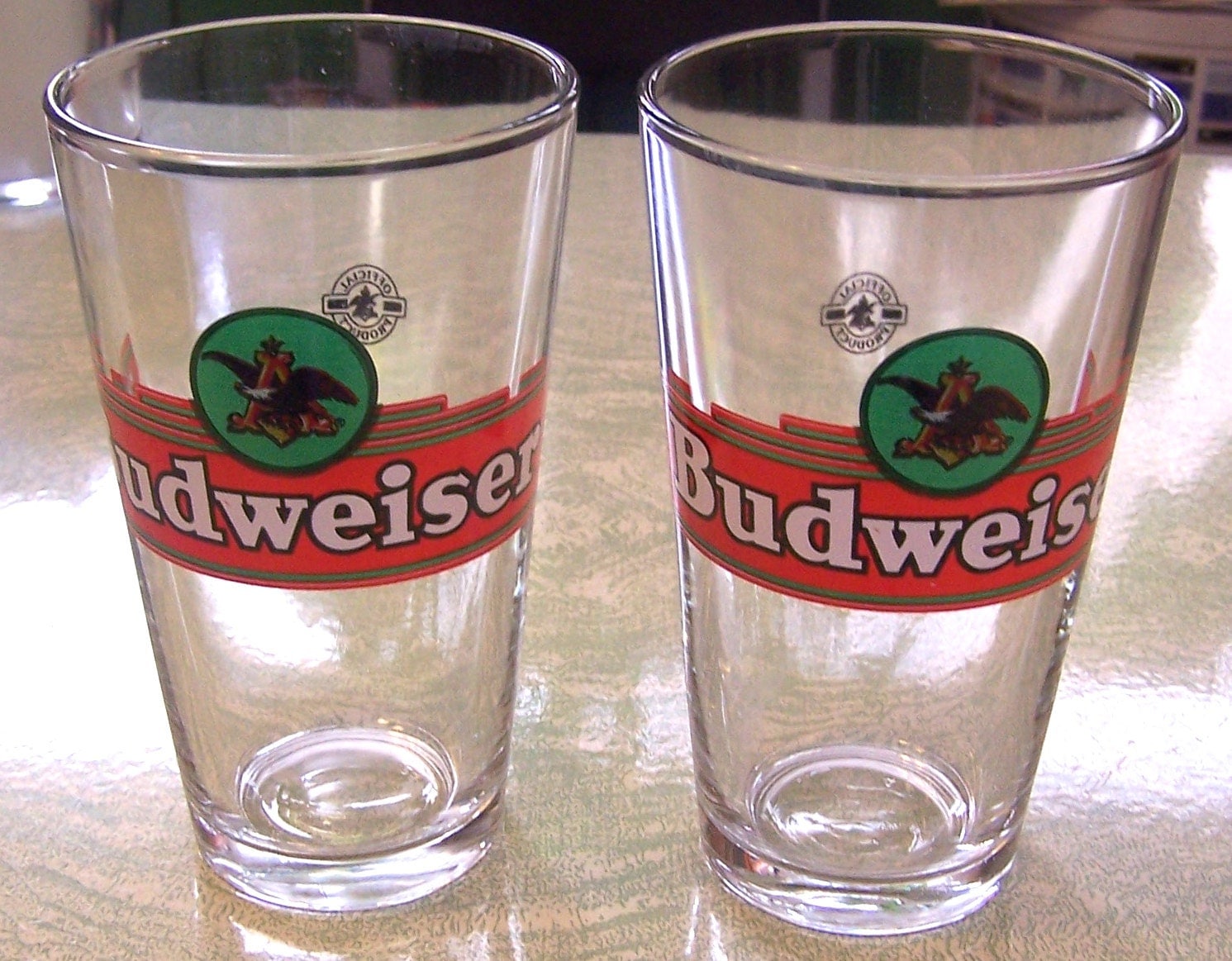 Vintage Budweiser eagle theme beer glasses bar ware