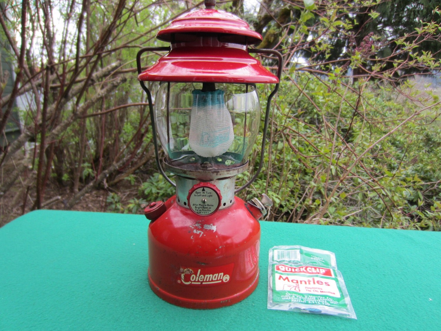 vintage coleman 200a lantern