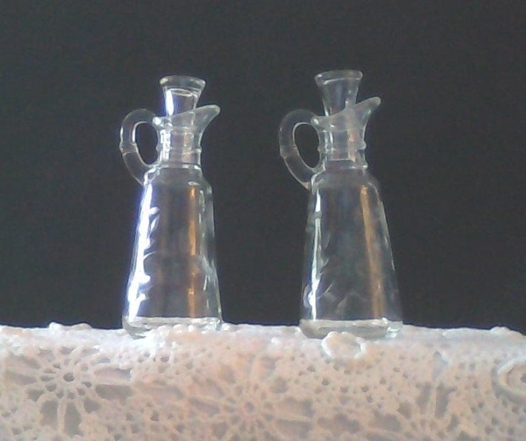 Vintage 70’s Princess House Heritage Pattern Pair of Vinegar and Oil