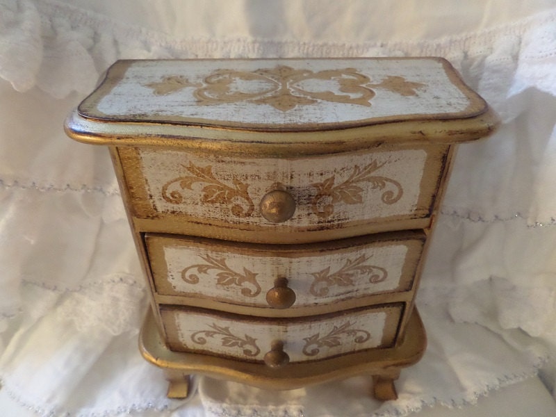 vintage italian florentine shabby chic jewelry box details vintage italian florentine shabby chic jewelry box details