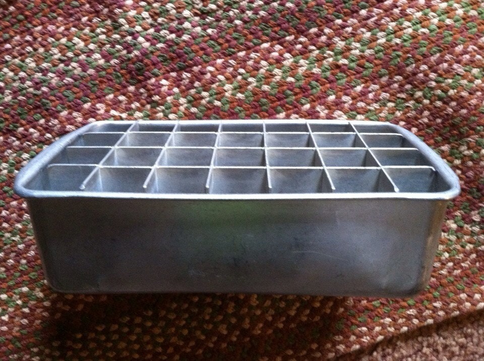 Vintage Large Aluminum Ice Cube Freezer Tray, Kitchen Collectible