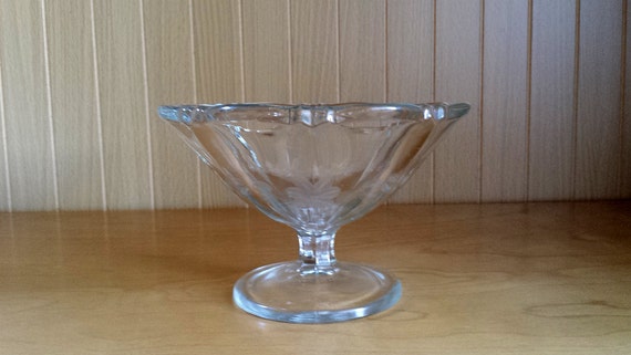 Items similar to Old Fashioned Vintage Glass Ice Cream Sundae Dish on Etsy