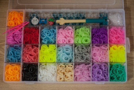 4200 Rainbow Loom Bands Box Set 22 Styles Silicone by MooTrading