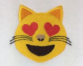 Kitty Heart Eyes Emoji Machine Embroidery Design