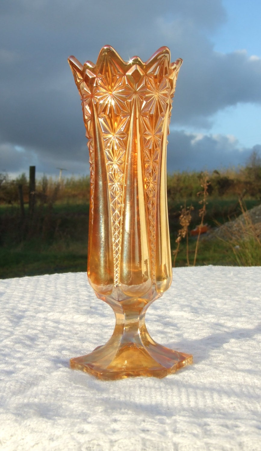 Vintage carnival glass vase flower vase 1950's by Vintaholique