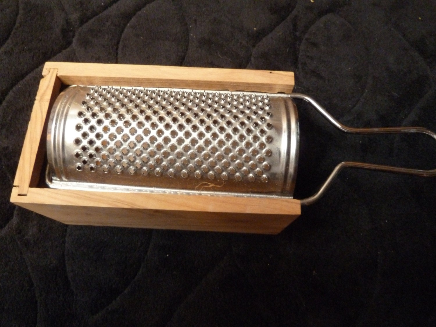 Vintage Cheese Grater in Olive wood box by mychineseauntiegifts