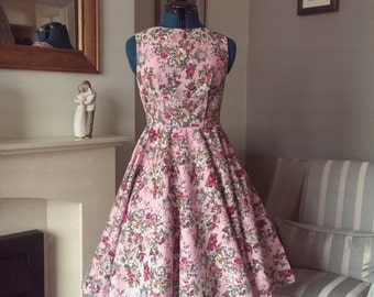 Lovely Pink Floral Dress With Full Circle Skirt UK 10