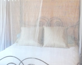 4 Poster Mosquito net Bed Canopy. with satin tassels , you dont need a 4 poster, comes with hooks