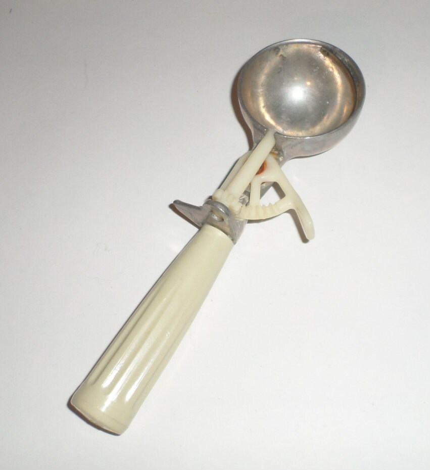 Vintage EKCO Ice Cream Scoop Hand Held Ice Cream Scooper