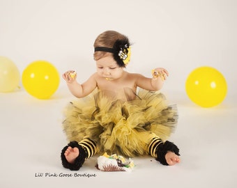 BABY BEE COSTUME, Baby Halloween Costume,Bumblebee, Bee Halloween Costume, 3 pc set, Cake smash outfit, bee tutu