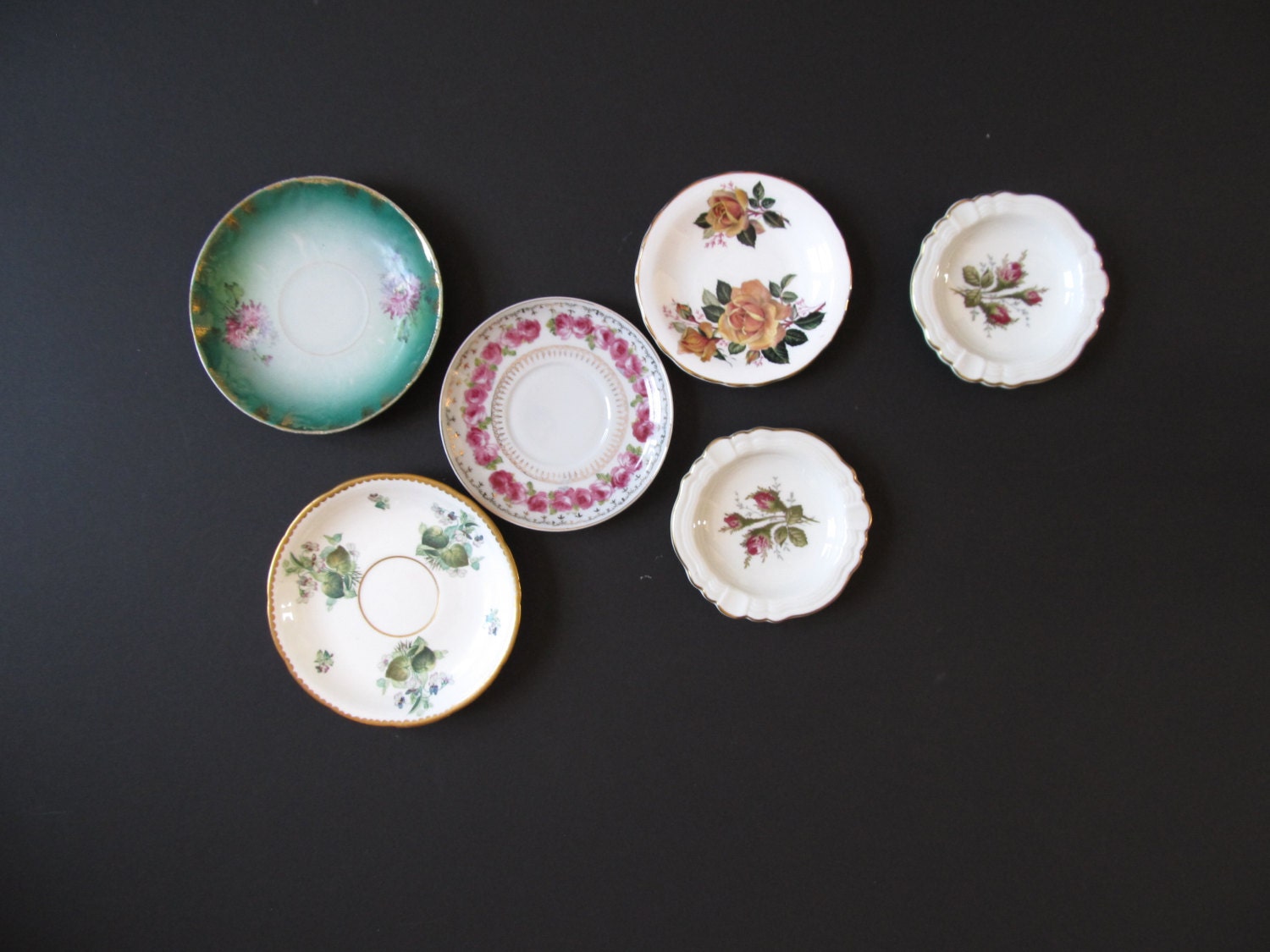 Vintage small serving snack plates / desert plates / shabby chic