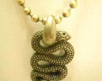 Vintage Snake Pendant Necklace (5026)