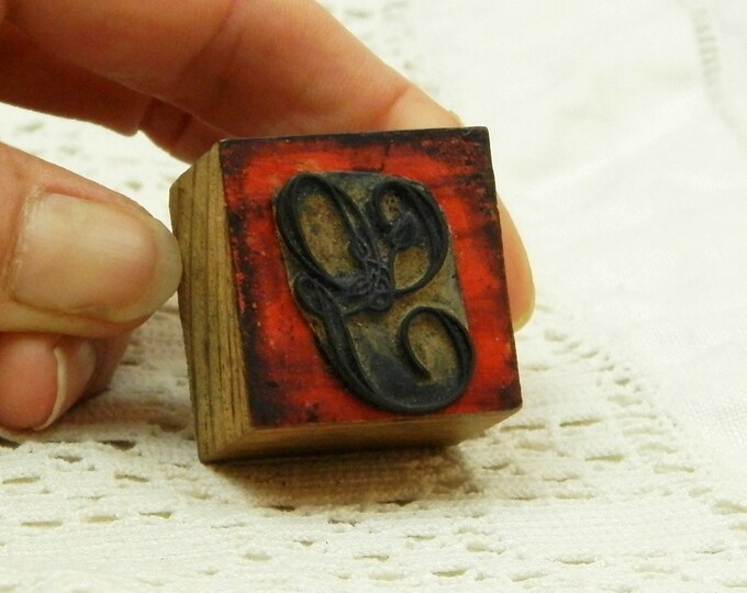 Small Antique French Monogram Embroidery Ink Stamp with the Letter Y / French Decor / Vintage Haberdashery