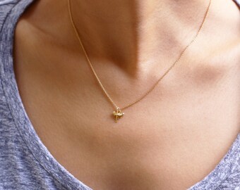 Shark tooth Necklace - Tiny shark Tooth necklace in Gold filled and Sterling Silver EN024