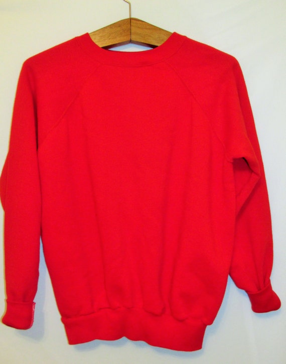 red sweatshirts