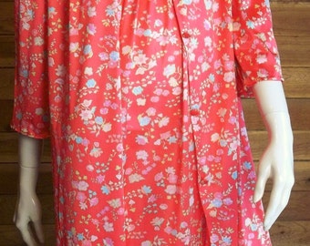 Vintage Lingerie VANITY FAIR Red Floral Nightgown and Robe Set Small Nylon