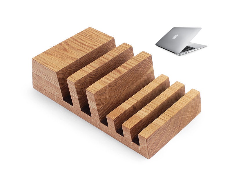 Multiple Charging Station Organizer in Natural Oak Wood for 5