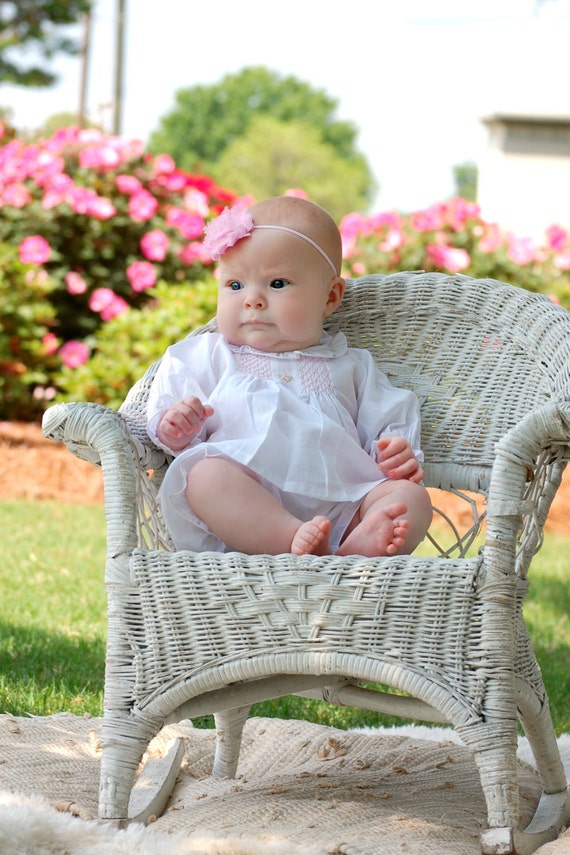 Baby girls bring me home outfit it come with Short pants and